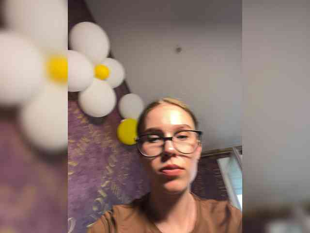 Milana22a webcam