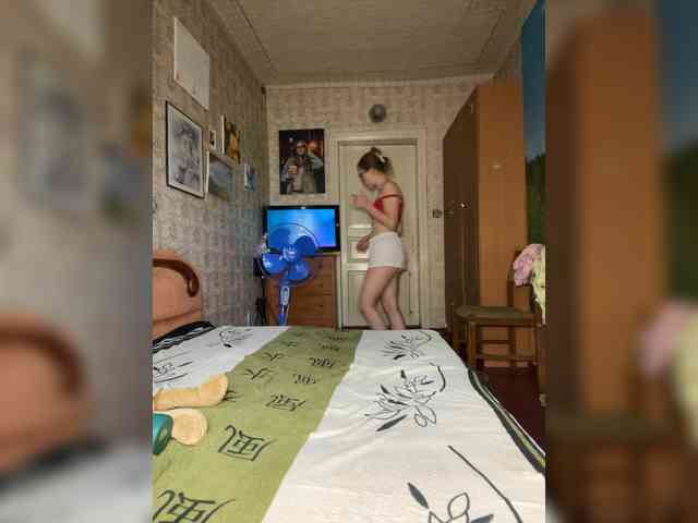 Milana22a webcam