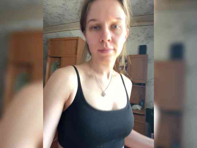 Milana22a webcam
