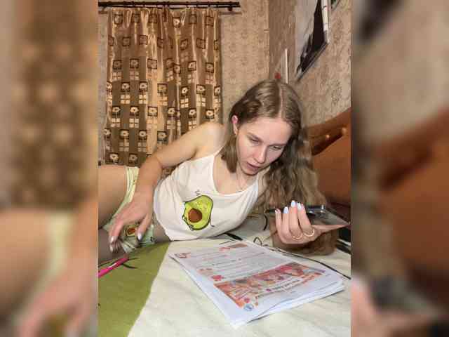 Milana22a webcam
