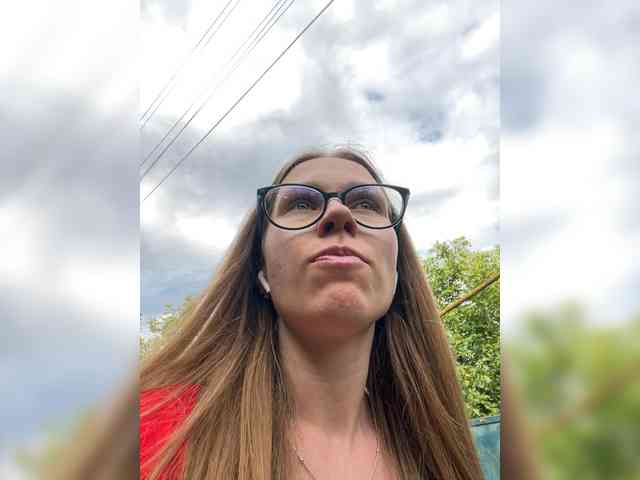 Milana22a webcam