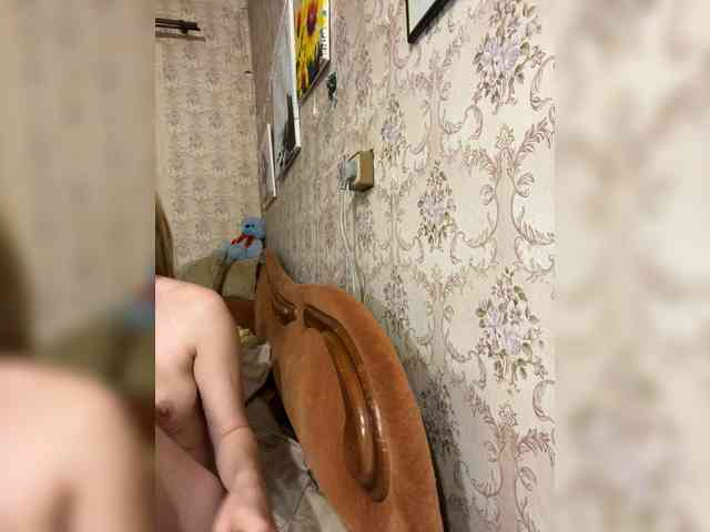 Milana22a webcam