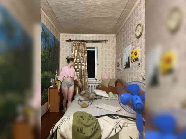Milana22a webcam