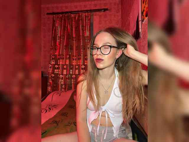 Milana22a webcam