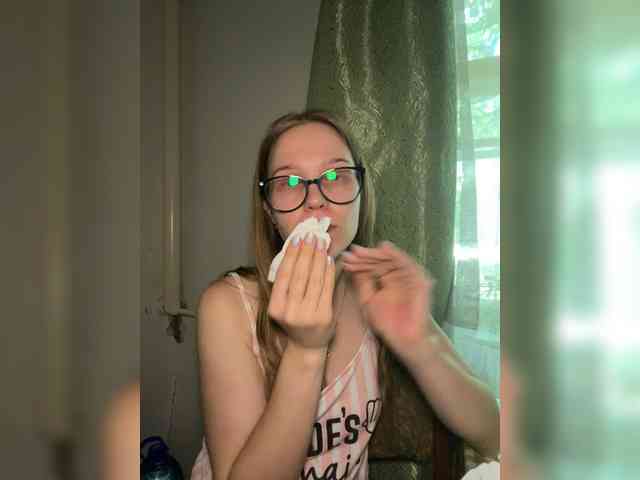 Milana22a webcam