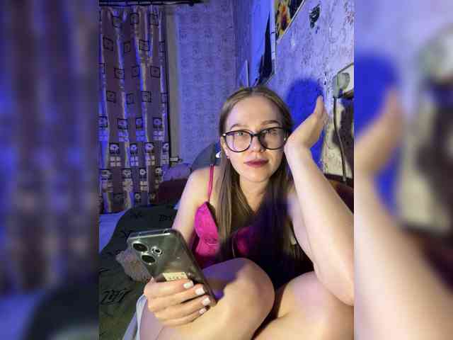 Milana22a webcam