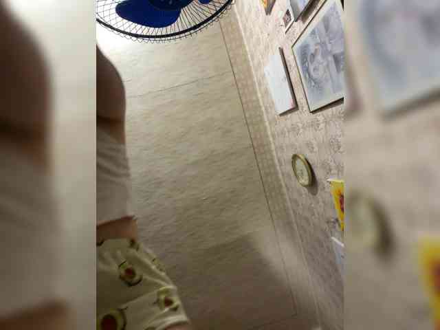 Milana22a webcam