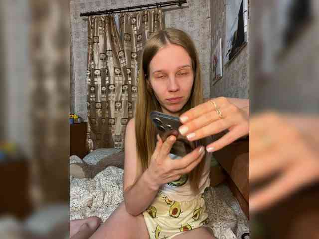 Milana22a webcam