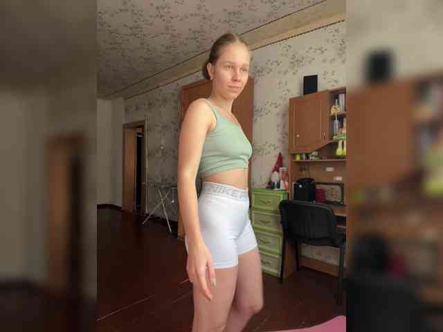 Milana22a webcam