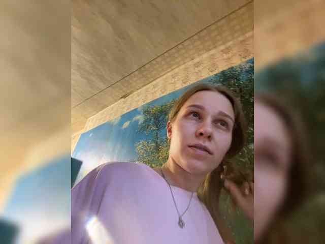 Milana22a webcam