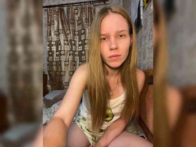 Milana22a webcam