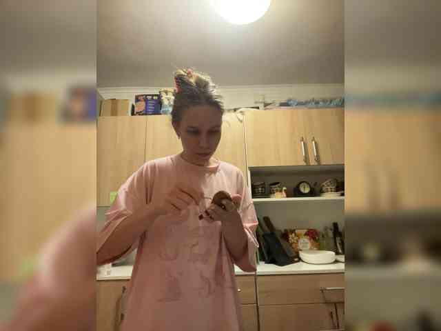 Milana22a webcam