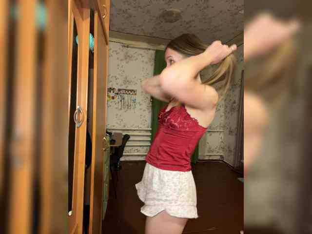 Milana22a webcam