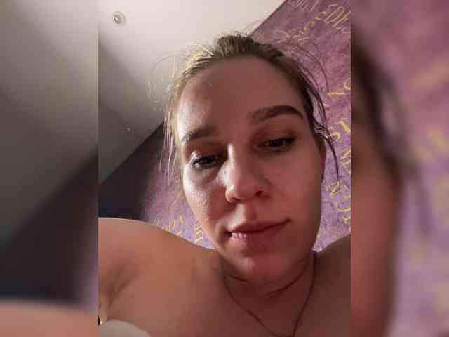 Milana22a webcam