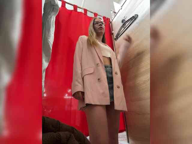 Milana22a webcam