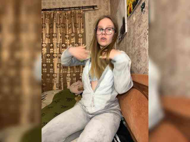 Milana22a webcam