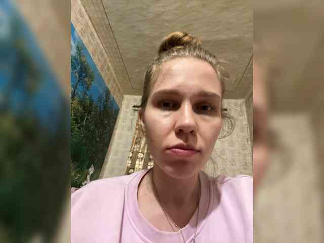Milana22a webcam