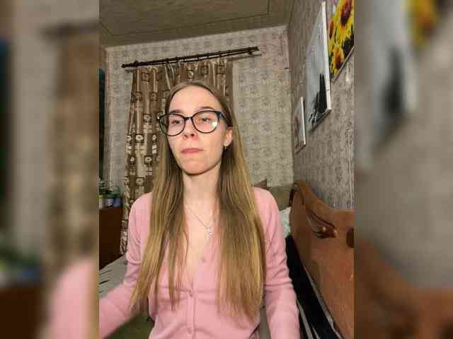 Milana22a webcam