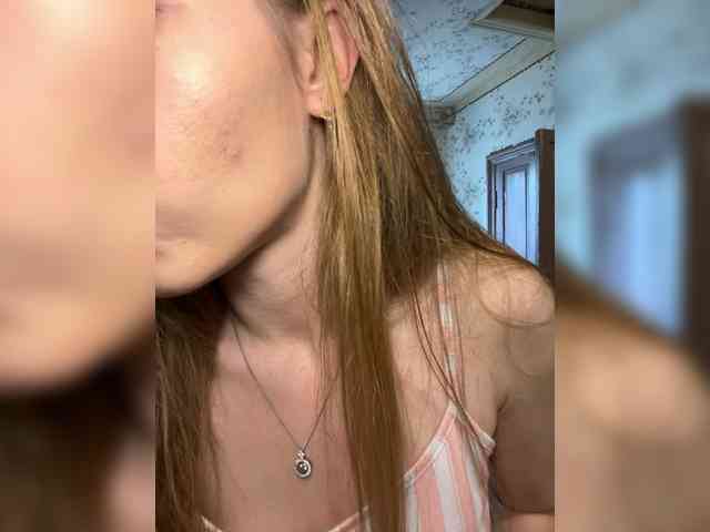 Milana22a webcam