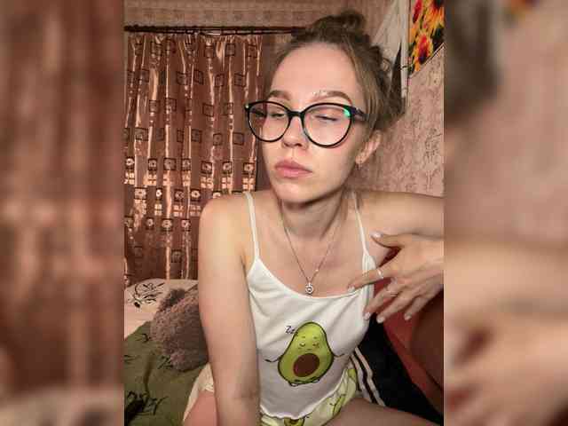 Milana22a webcam