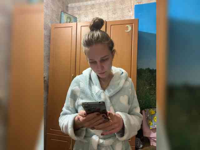 Milana22a webcam