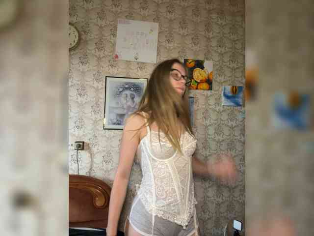 Milana22a webcam