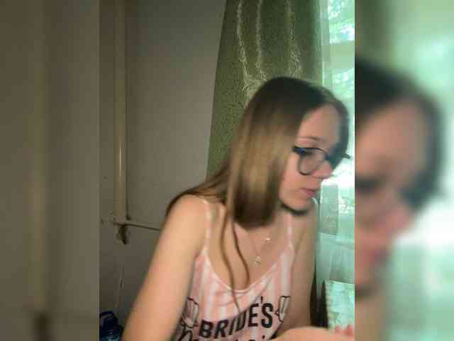 Milana22a webcam
