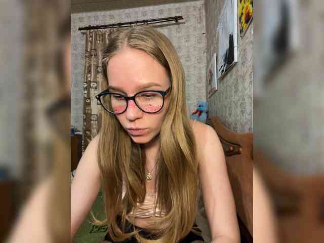 Milana22a webcam