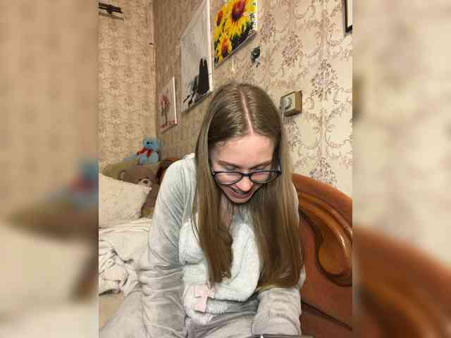 Milana22a webcam