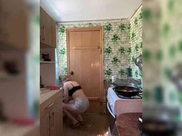 Milana22a webcam