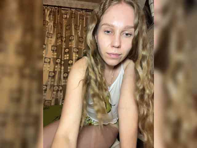 Milana22a webcam