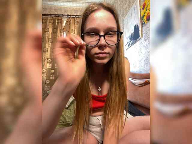 Milana22a webcam