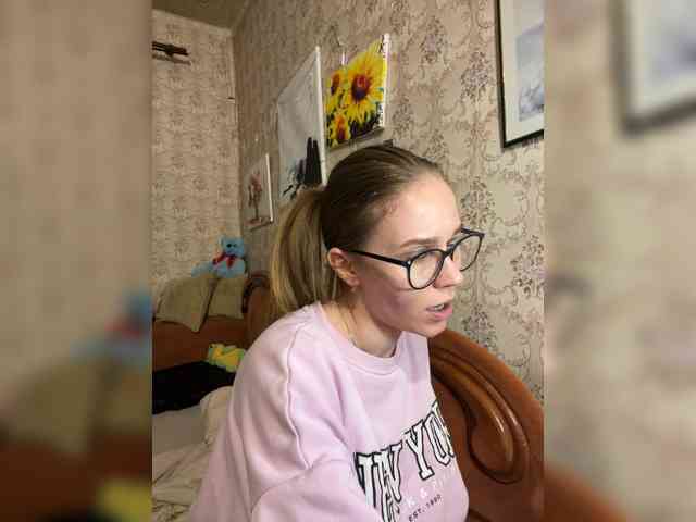 Milana22a webcam