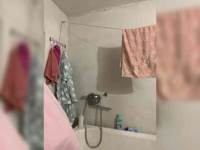 Milana22a webcam