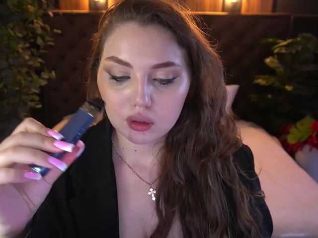LuxSopphia live cam