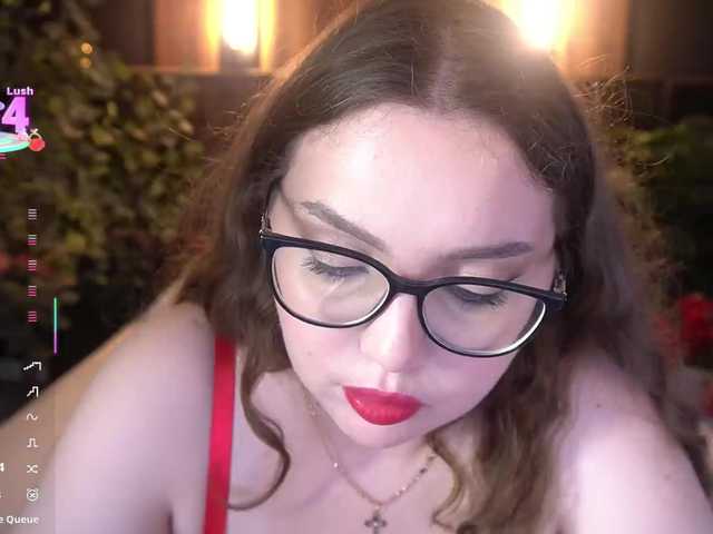 LuxSopphia live webcam show