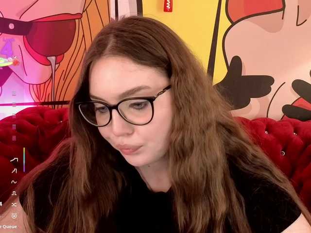 le modèle LuxSopphia est en webcam porno dans un show sur le site bongacams, il possède les tags suivants: White/Caucasian,Redhead,Shaved