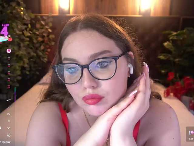 LuxSopphia live webcam show