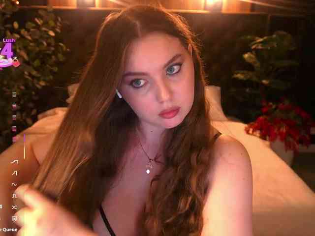 Model: LuxSopphia