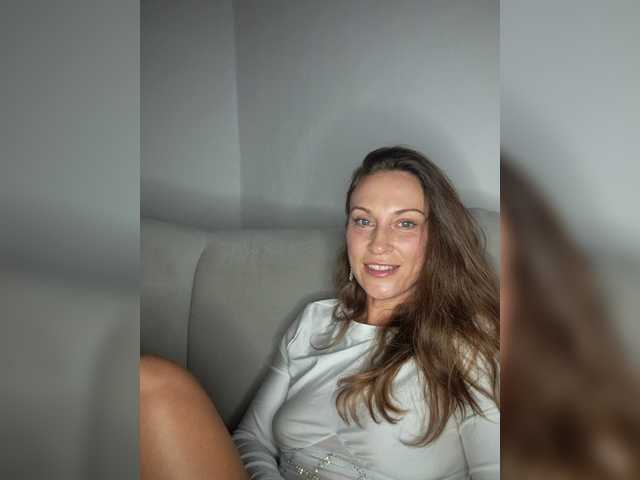 AnnyEcstasy live cam on BongaCams
