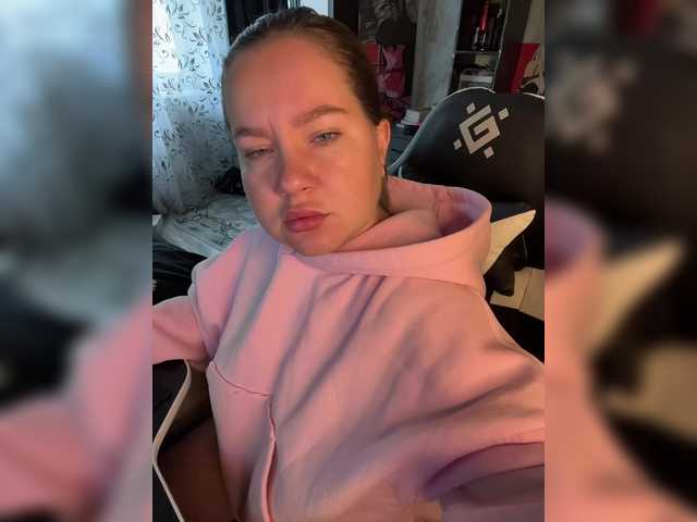 Kiki-03 live cam on BongaCams