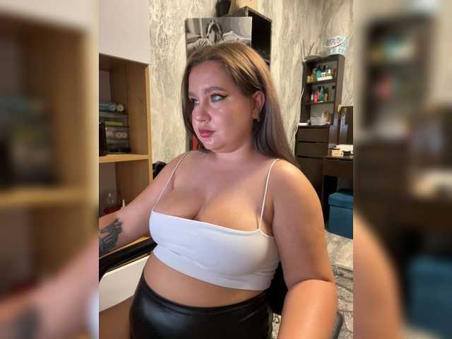 Kiki-03 live cam on BongaCams
