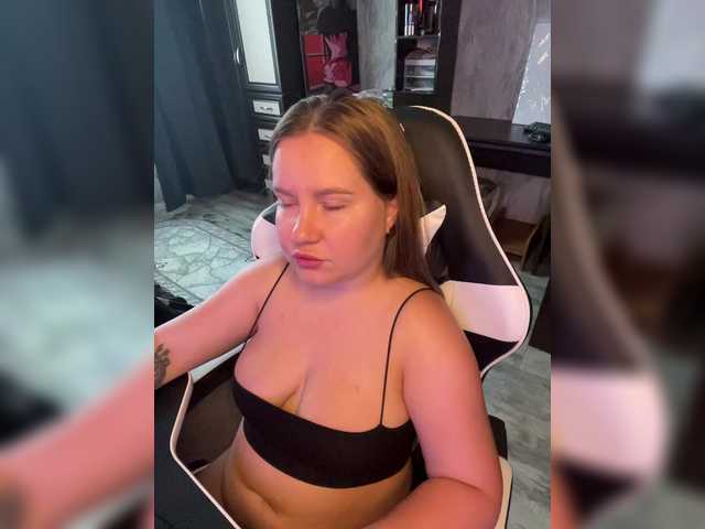 Kiki-03 live cam on BongaCams