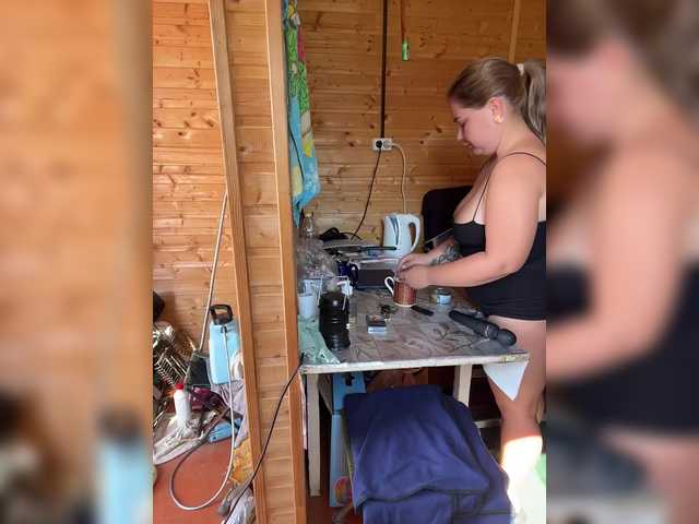 Kiki-03 live cam on BongaCams