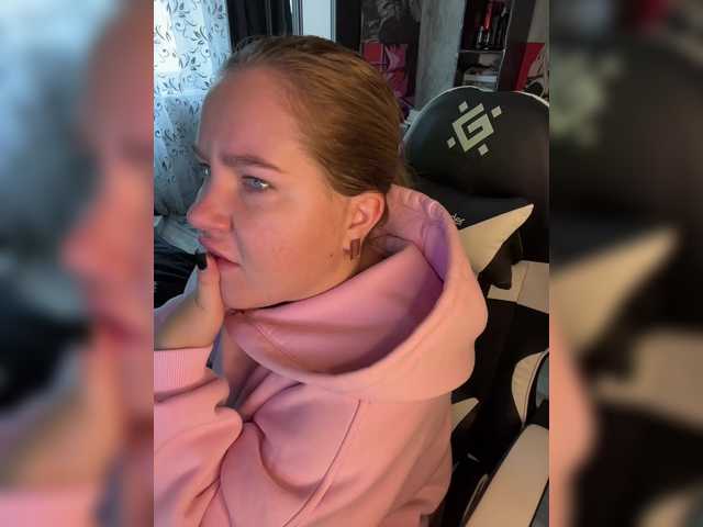 Kiki-03 live cam on BongaCams