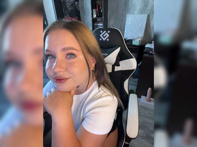 Kiki-03 live cam on BongaCams