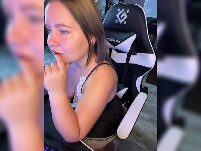 Kiki-03 live cam on BongaCams