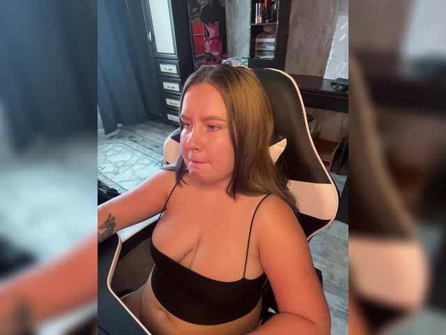 Kiki-03 live cam on BongaCams