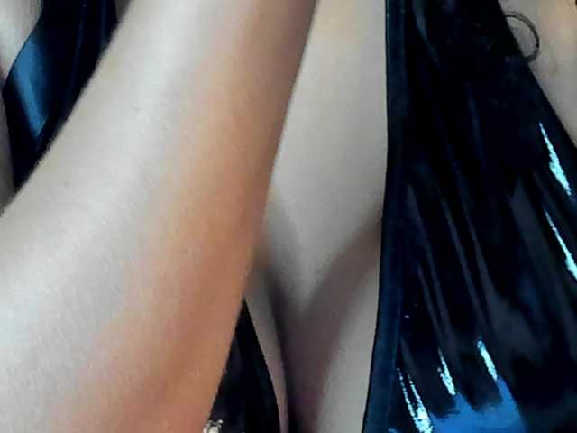 rouse-sexy-hotxx77 live cam on BongaCams