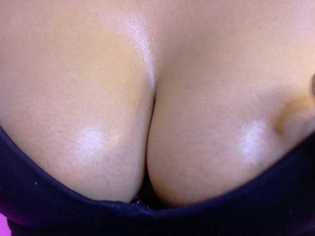 rouse-sexy-hotxx77 live cam on BongaCams